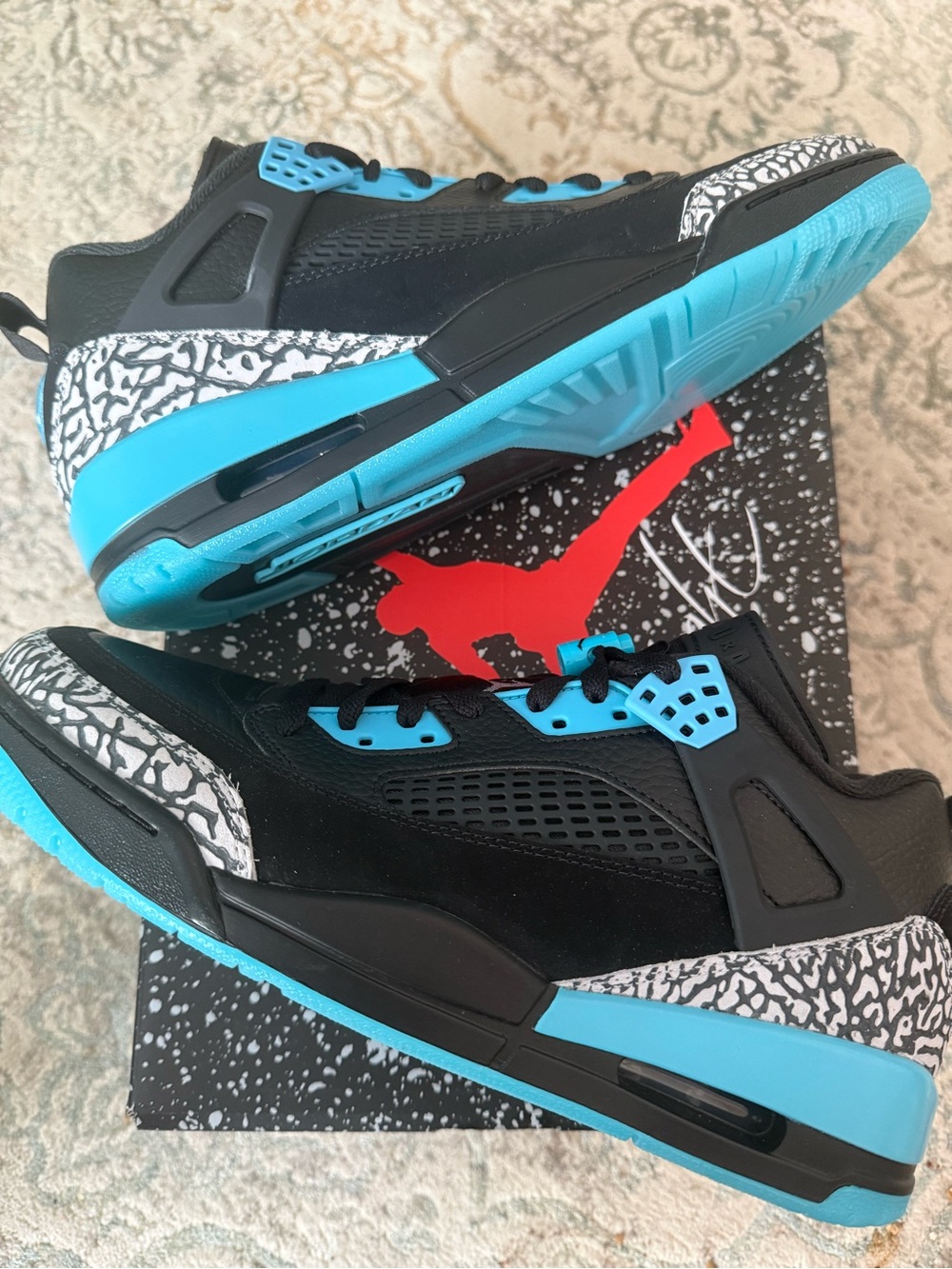 Jordan Spizike Low Black Wolf Grey Gamma Blue Sneakers